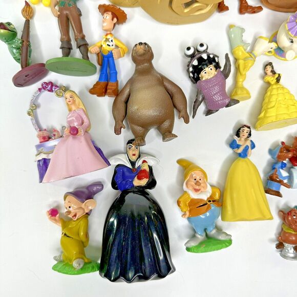 Disney Toy Box Lot 30+ Figures Cake Topper Snow White Cinderella Frozen Princess - Picture 2 of 13